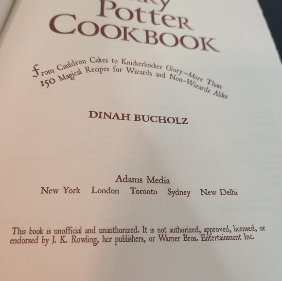 The Unofficial Harry Potter CookBook Hardcover From Couldron Cakes To More - Picture 4 of 12